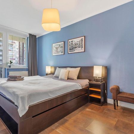 Tomato Apartment - With Free Parking Bratislava Esterno foto